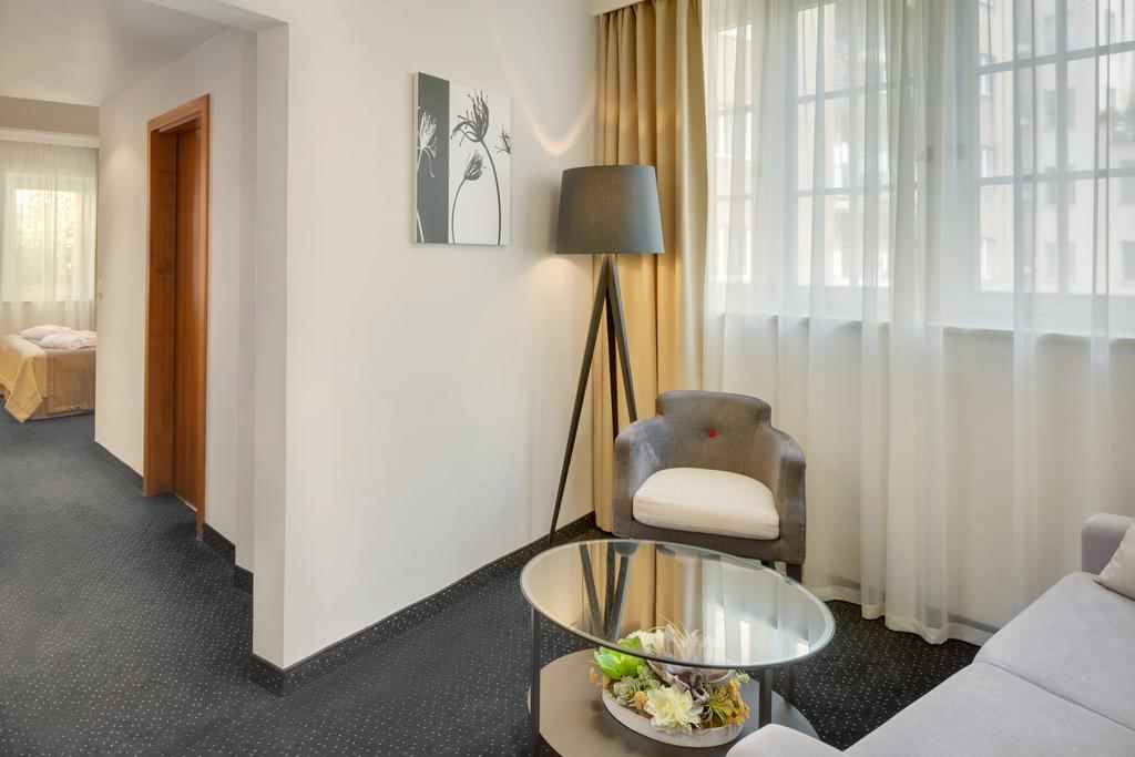 Hotell Clement 4*